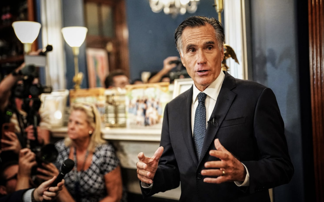 Politicians Praise Romney Upon Retirement